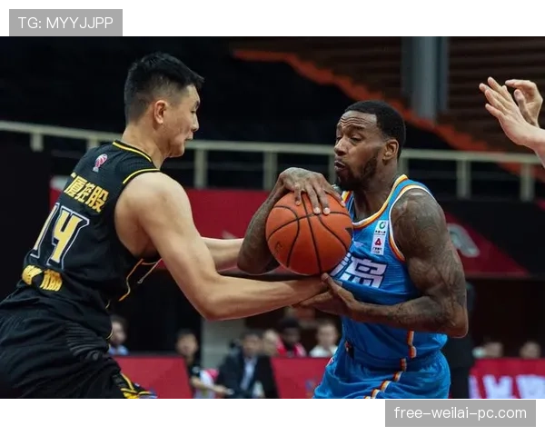 不当行为判罚标准：裁判区分警告与罚下的关键条件