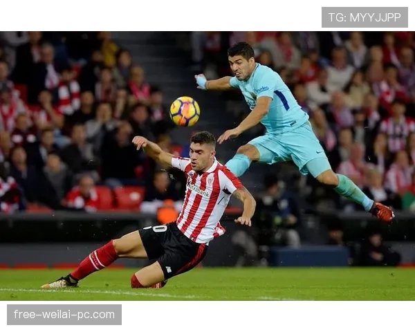 保利尼奥回撤接应如何通过提升传球稳定性压制中场对手？