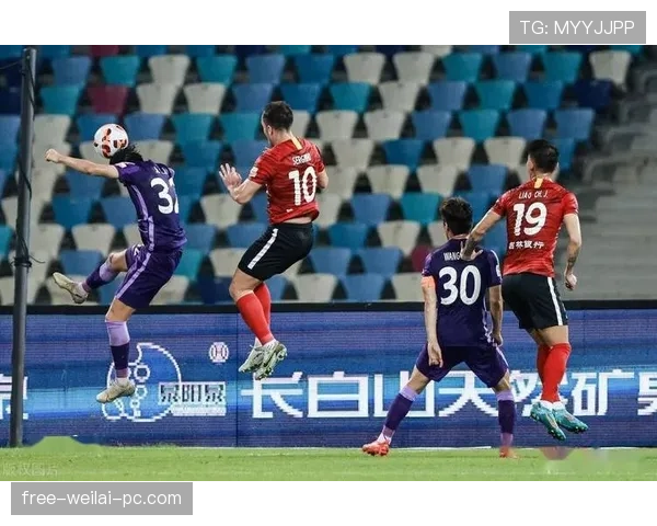 手球助攻判定难点解析：什么情况下算犯规影响进球？